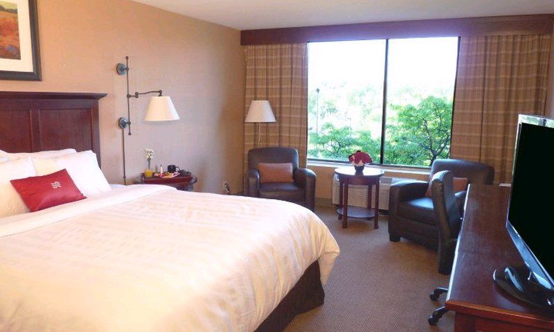 Ramada By Wyndham Cleveland Independence Hotel Bilik gambar